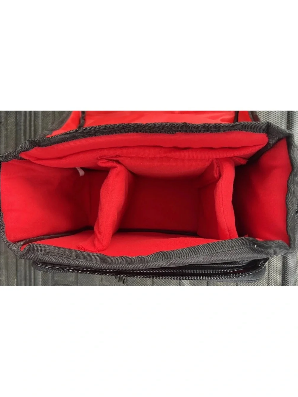NEW - Caden Camera Bag / Case w/Shoulder Strap - Red Plush Pockets - Universal